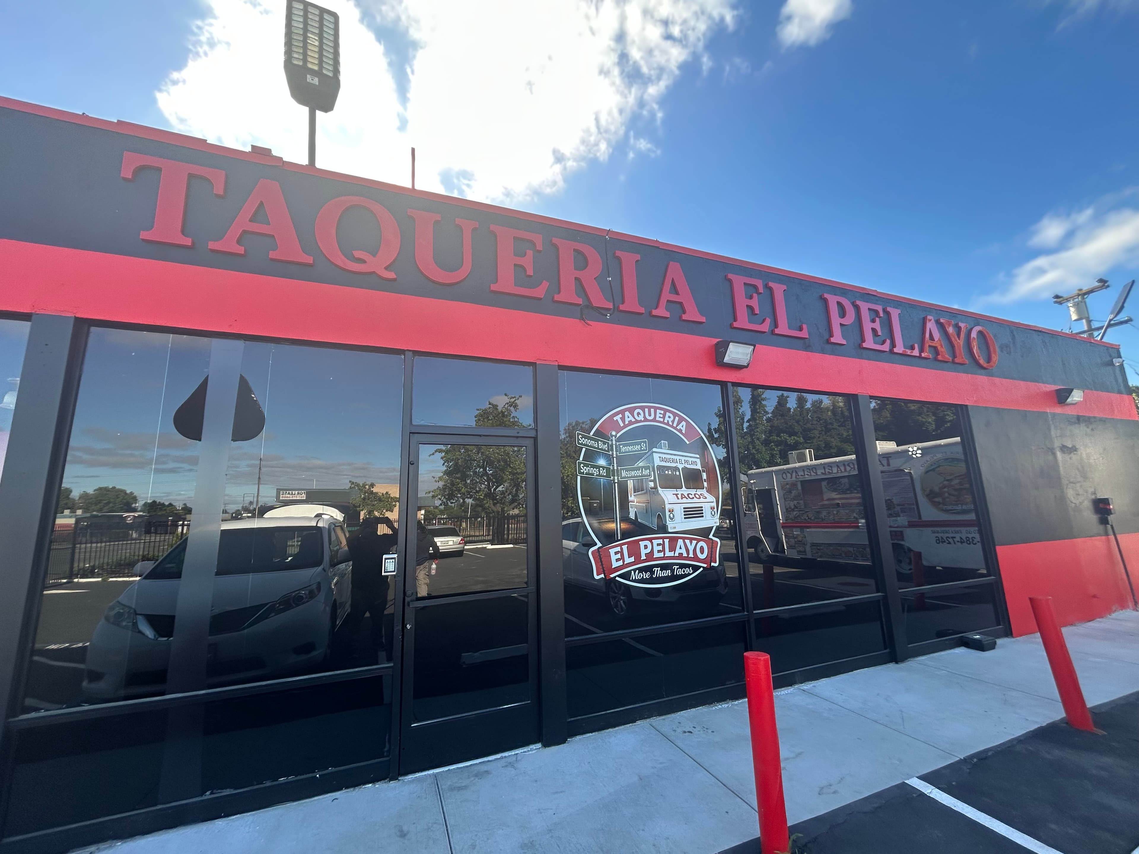 Taqueria El Pelayo Store Front